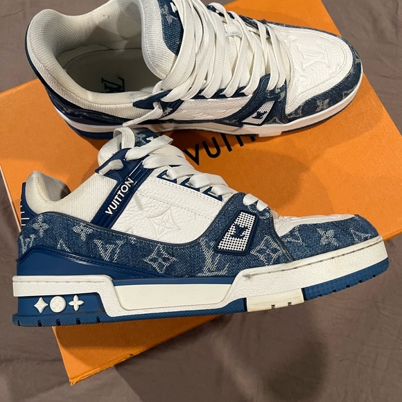 Louis Vuitton Trainers - Picture 3 of 12